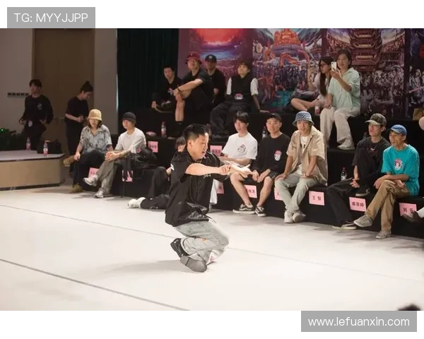 全国街舞大赛点评：武汉攀岩队默契配合展现团队精神与舞台魅力