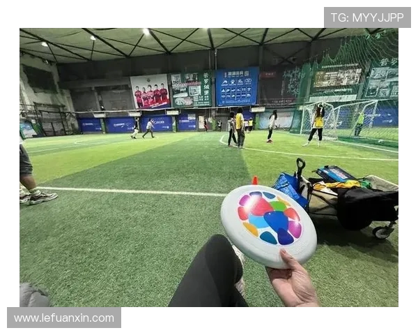 西安飞盘队与成都飞盘队赛后复盘分析团队配合与战术执行 西安飞盘队与成都飞盘队赛后复盘分析团队配合与战术执行