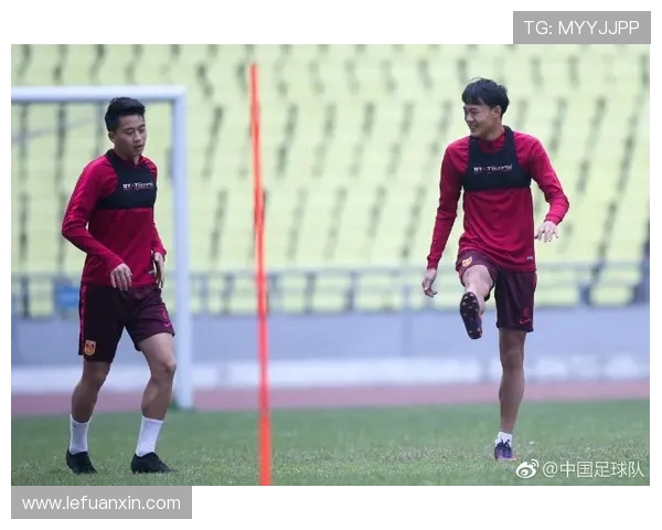 U22国足迎战日本队全力以赴力争胜利展现青春风采与拼搏精神 U22国足迎战日本队全力以赴力争胜利展现青春风采与拼搏精神