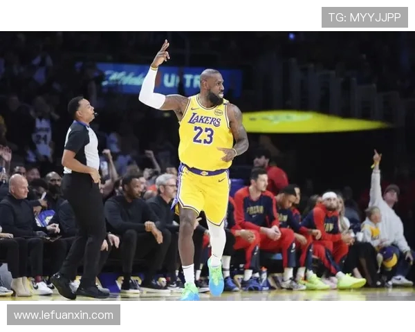詹姆斯成就历史里程碑首位达成4万分1万板1万助的传奇球员