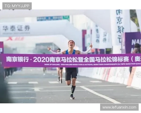 南京城市马拉松精彩回顾飞盘队展现卓越耐力与团队精神